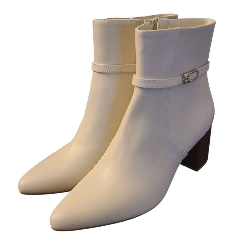 NWT Liz Claiborne Women White Tudor Stacked Heel Booties Sz 9 New $100 Msrp.